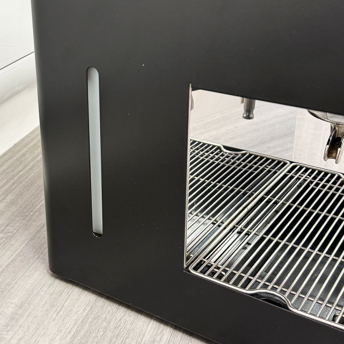 GRADED PRODUCT LA PAVONI CASABAR BLACK (NEW MODEL)