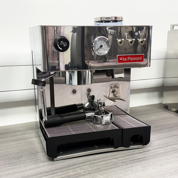 REFURBISHED PRODUCT La Pavoni Combined Domus Bar Domestic Coffee Machine with Integrated Grinder Stainless Steel UK Plug LPCDMB02UK