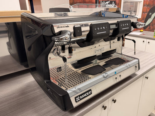 For sale, showroom model Rancilio Classe 7, 2 group heavy duty espresso coffee machine. In excellent condition.