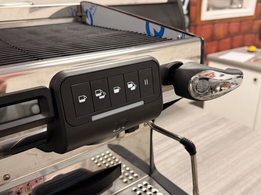 For sale, showroom model Rancilio Classe 7, 2 group heavy duty espresso coffee machine. In excellent condition. Suitable for the busiest of coffee shops. Supplied by Espresso Services with full guarantee.