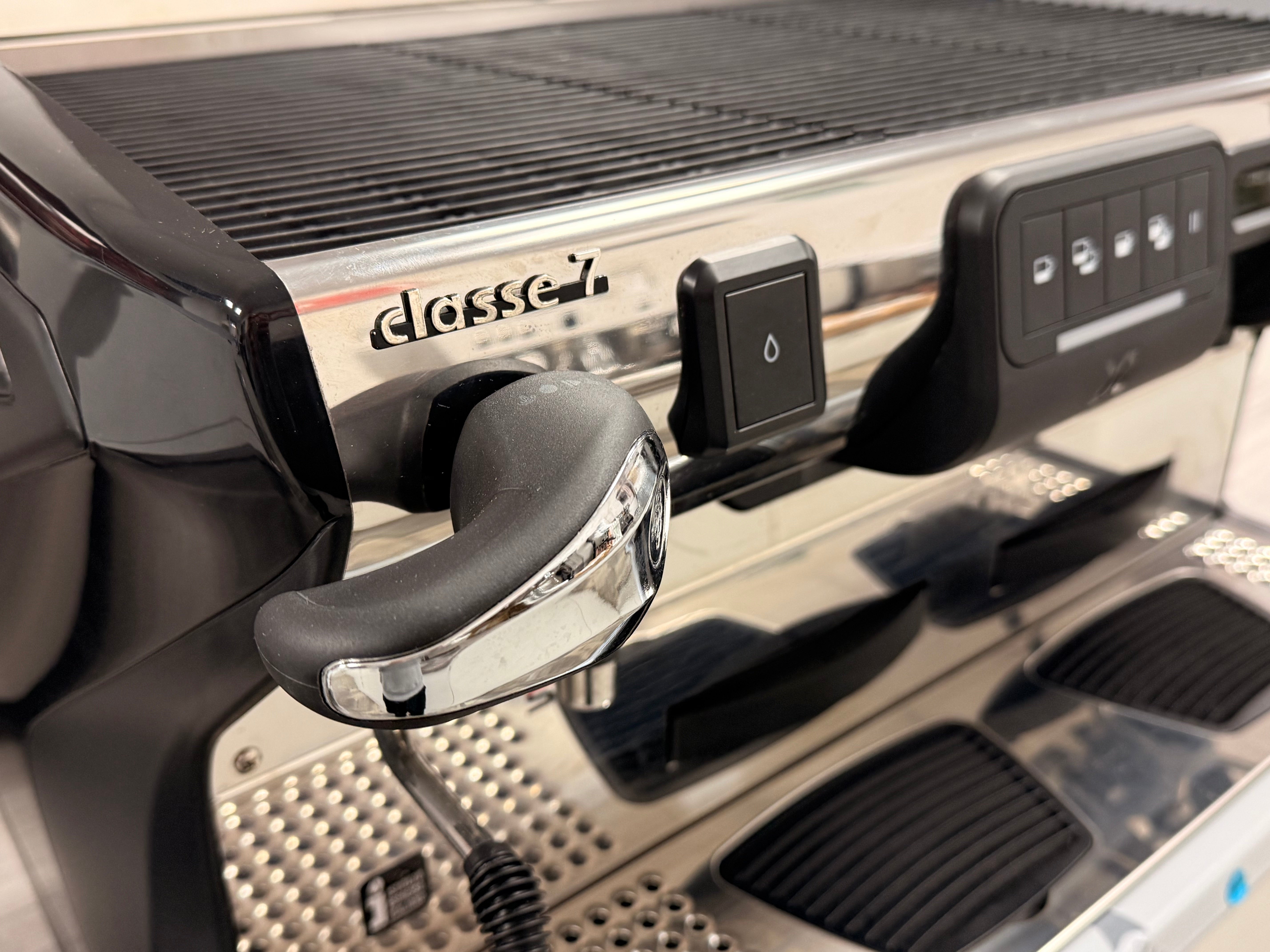 For sale, showroom model Rancilio Classe 7, 2 group heavy duty espresso coffee machine. C-Lever steam valves for instant operation. Suitable for the busiest of coffee shops. Supplied by Espresso Services with full guarantee.