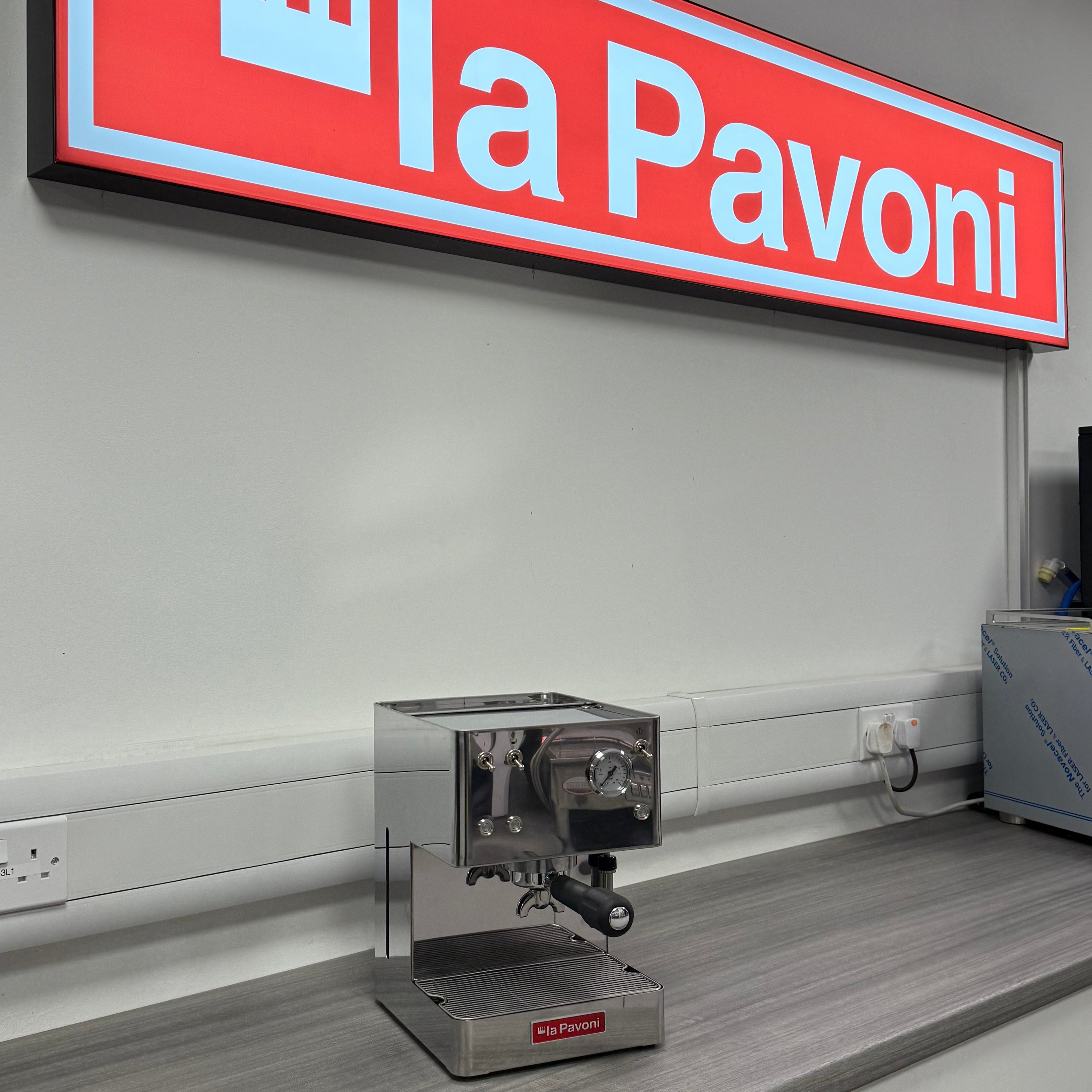 GRADED PRODUCT LA PAVONI CASABAR STEEL (NEW MODEL)