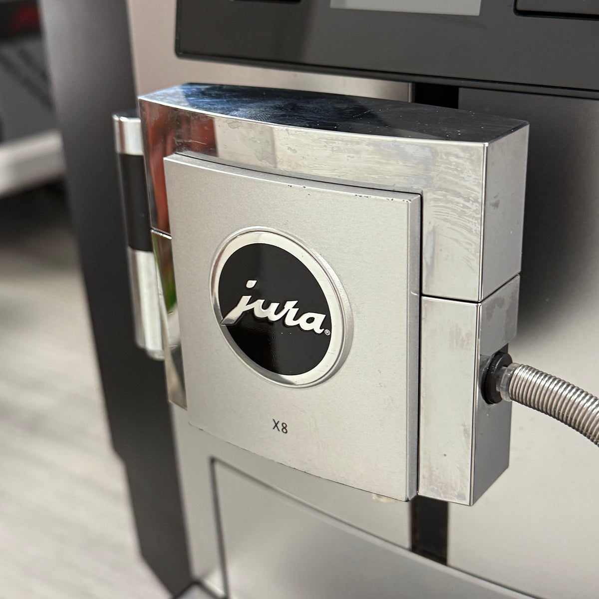 Refurbished Jura X8 Professional Coffee Machine & Cool Control Milk Cooler
