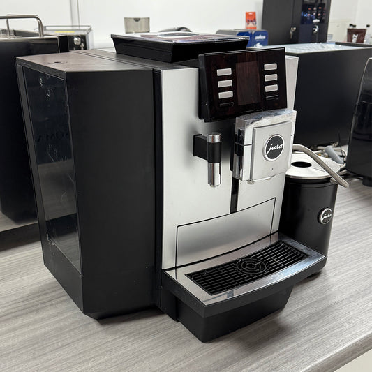 Jura X8 Professional Coffee Machine & Cool Control Milk Cooler Bundle