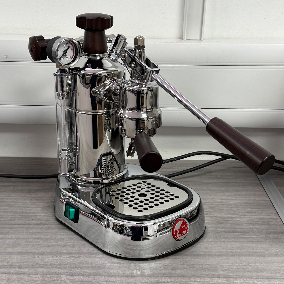 La Pavoni Lever Professional (Holzgriffe mit Chromsockel) 240 V – LPLPLH01UK 