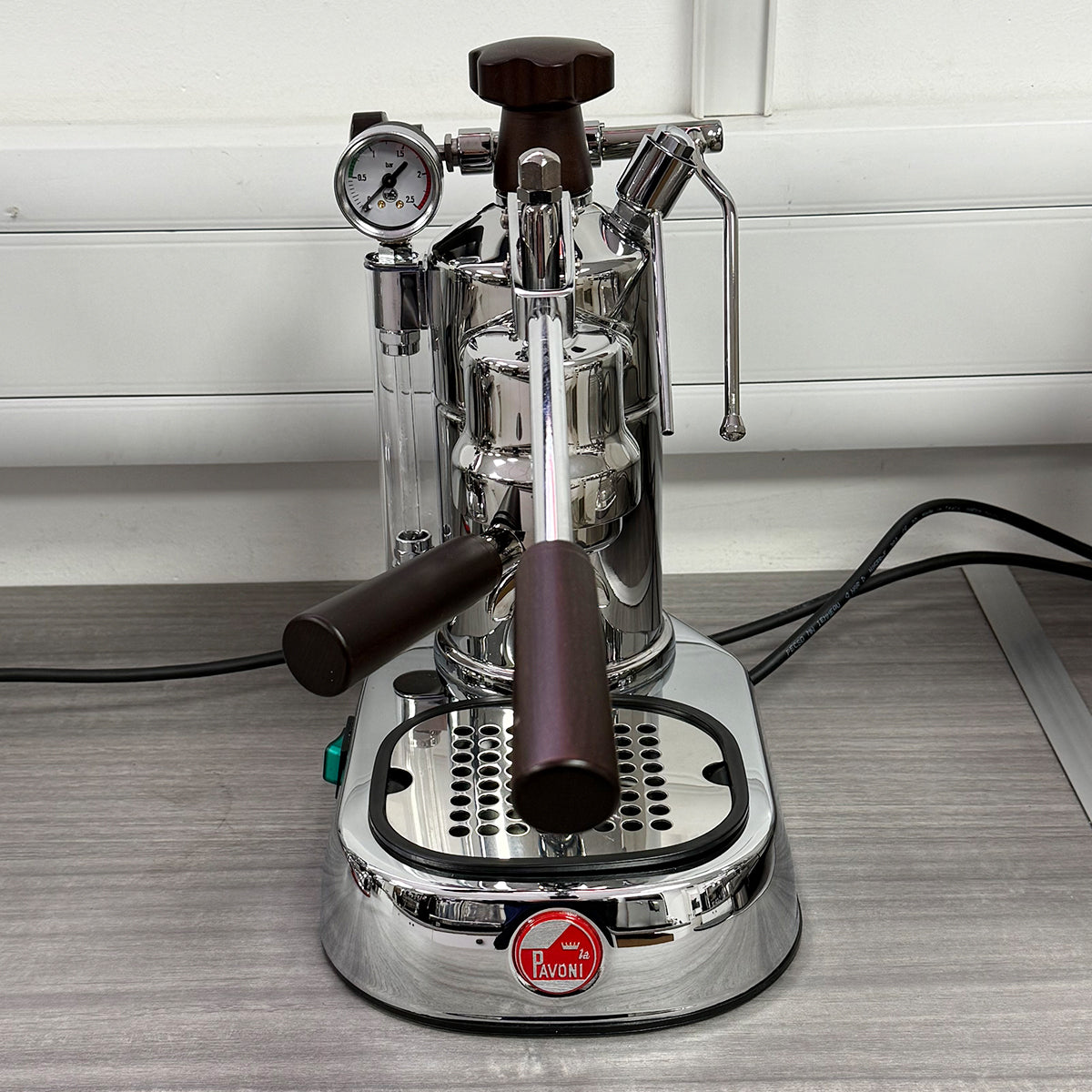 La Pavoni Lever Professional (Holzgriffe mit Chromsockel) 240 V – LPLPLH01UK 