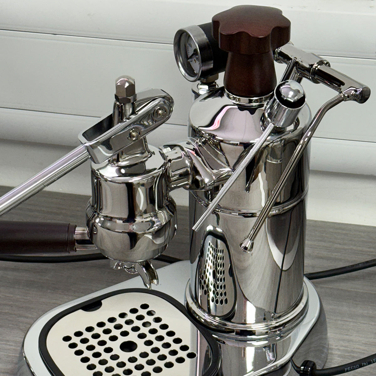 La Pavoni Lever Professional (Holzgriffe mit Chromsockel) 240 V – LPLPLH01UK 