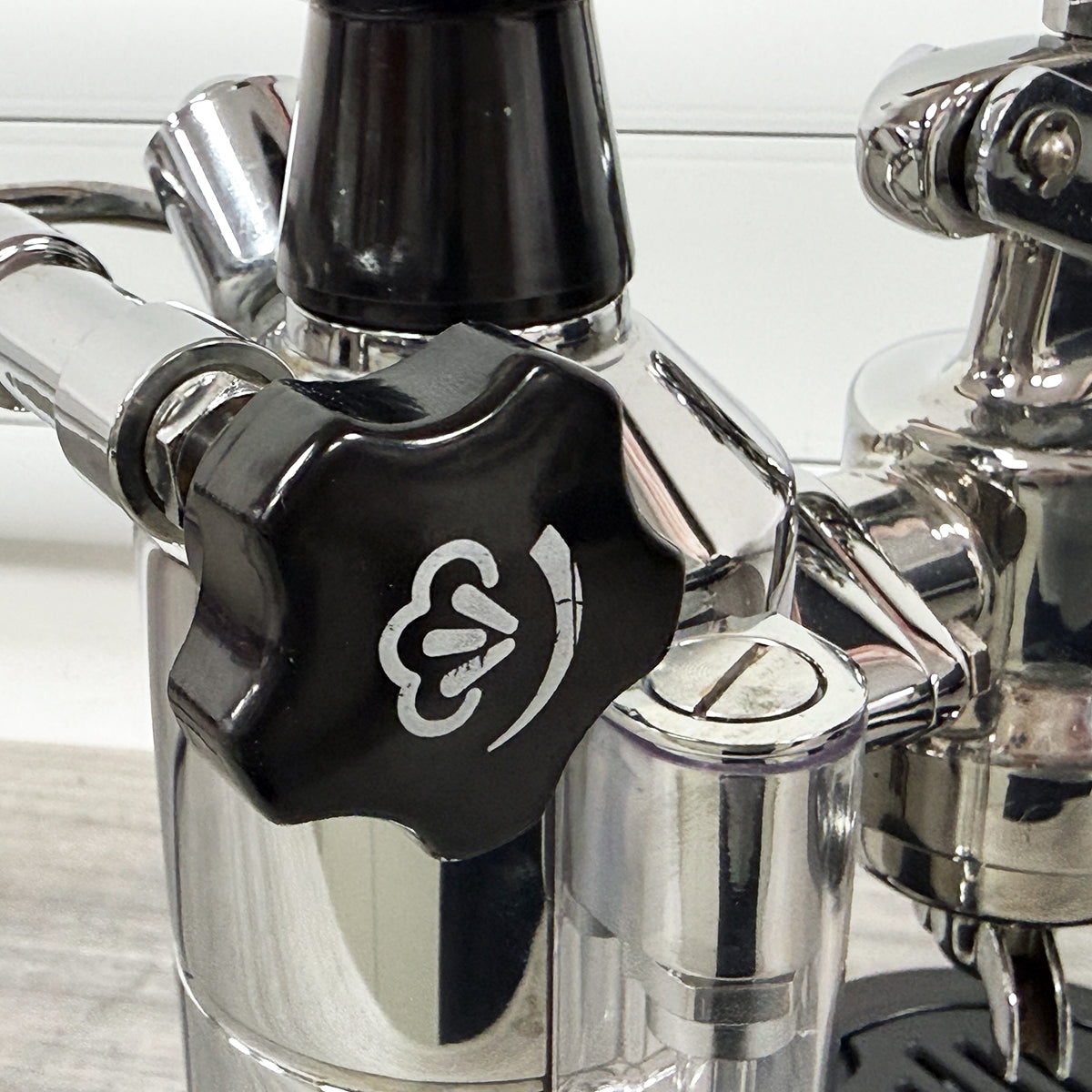 REFURBISHED La Pavoni Europiccola (black base black handles) 220v - LPLENQ01UK
